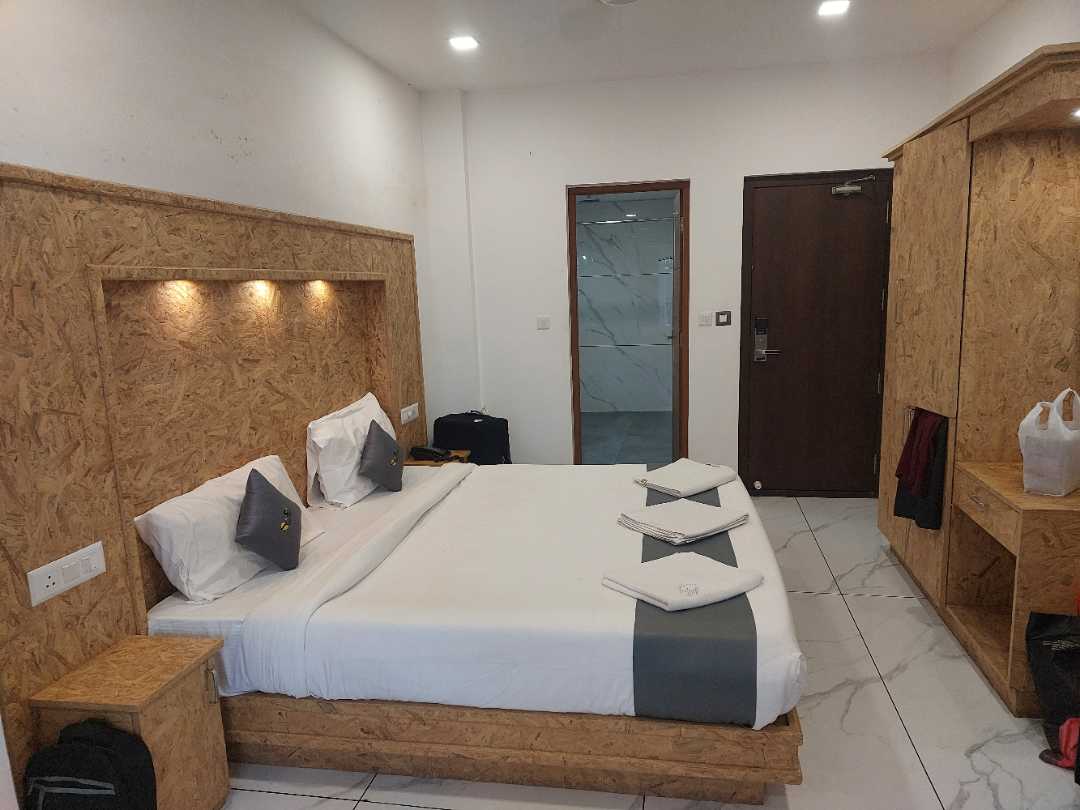 Premium Valley View Room